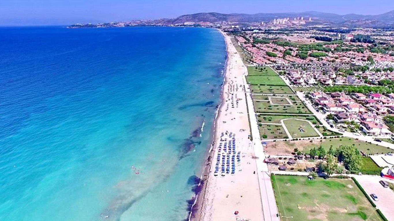 Kuşadası Long Beach Plajı
